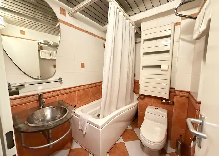 California Хотел София