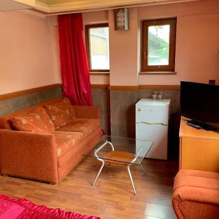 California 酒店 3*