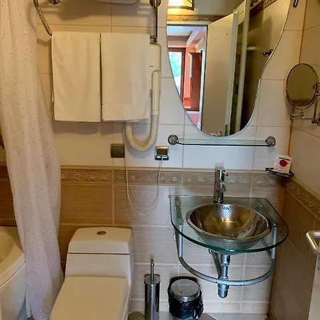 酒店 California 3*