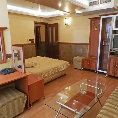 Hotel California 3*