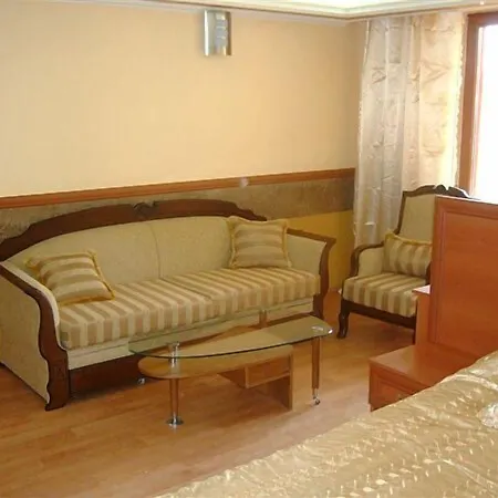 Hotel California 3*