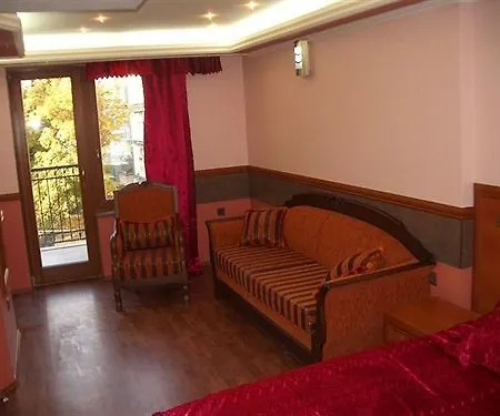 Hotel California 3*